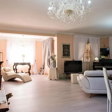 Villa Aversa *